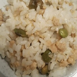 枝豆と鳥そぼろの混ぜご飯